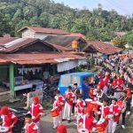 Semarak dan Sarat Makna: Pawai Wisuda Tahfiz dan Pelepasan Siswa Kelas IX MTsN 17 Tanah Datar, Iringan Drumband dan Tradisi ‘Manjunjuang’ Talam.