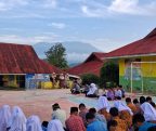 Mengawali Jumat dengan Al-Qur'an, MTsN 17 Tanah Datar Istiqamah Tanamkan Karakter Qurani