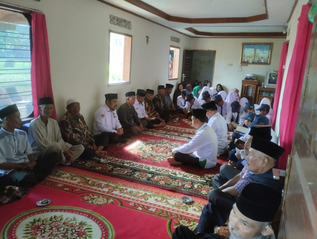 Kembali Hadir di Tengah Masyarakat, MTsN 17 Tanah Datar Laksanakan Kegiatan Tazkira