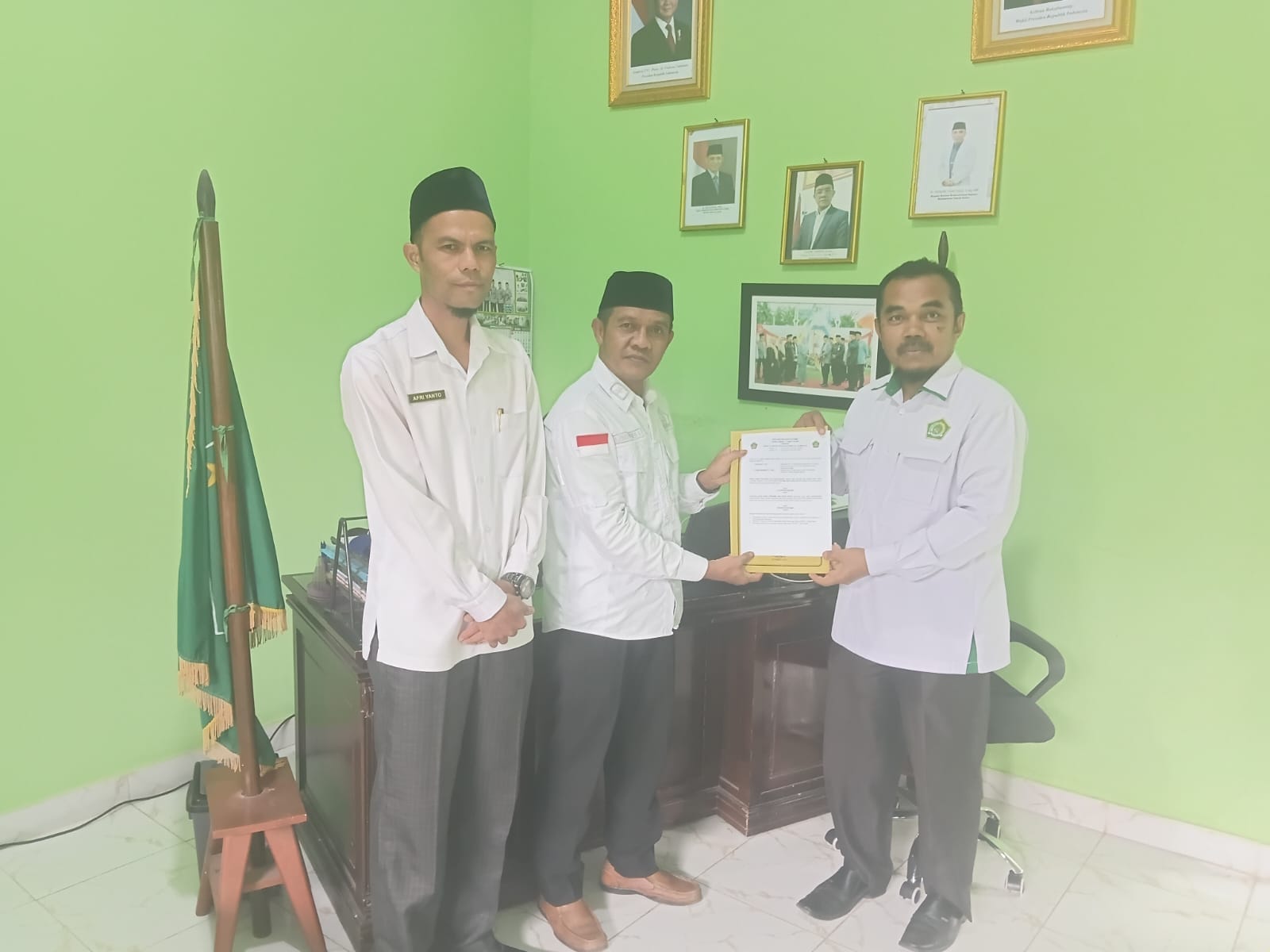 Penandatangan MOU dengan KUA Kecamatan Rambatan